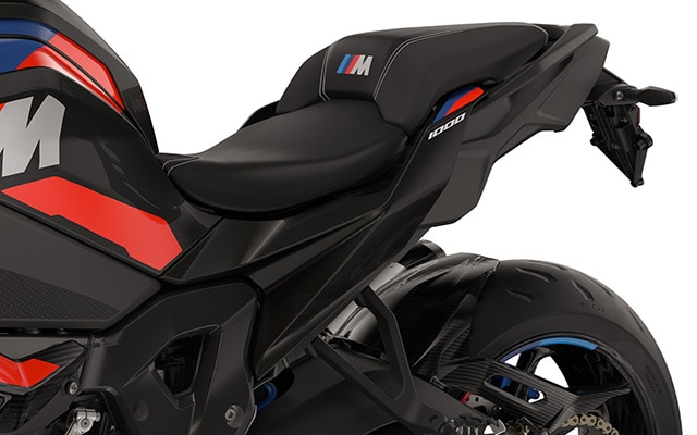 Štíhla zadná časť a frézované diely modelu M 1000 XR od BMW Motorrad